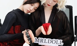 喜欢双飞吗？性格迥异的双生姐妹花~MRLDOLL网红联名款