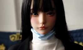 黑长直小婉，有一种富江的感觉